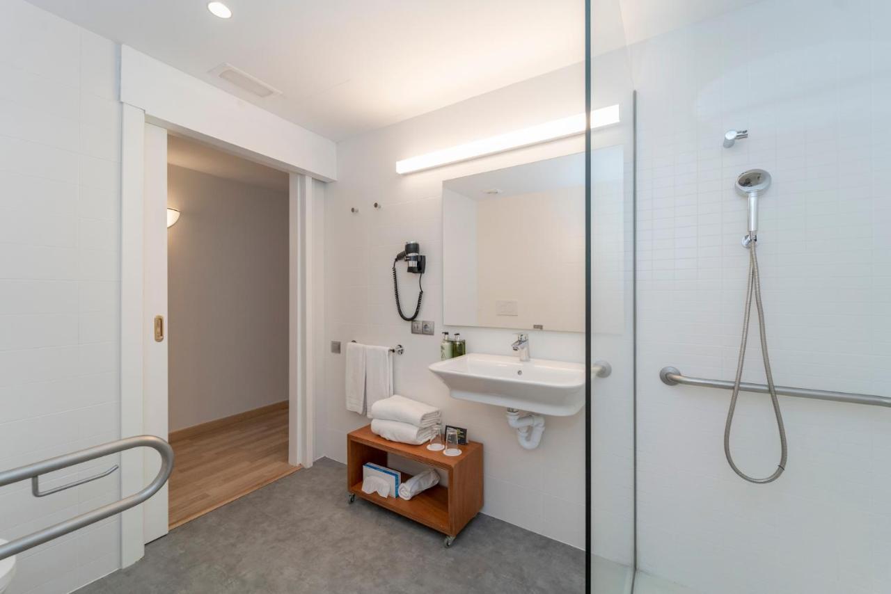 Artiem Apartamentos Mahón Exteriör bild
